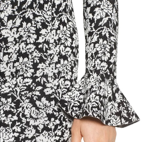 Michael Kors FLORAL BELL SLEEVE DRESS - Picture 6 of 9